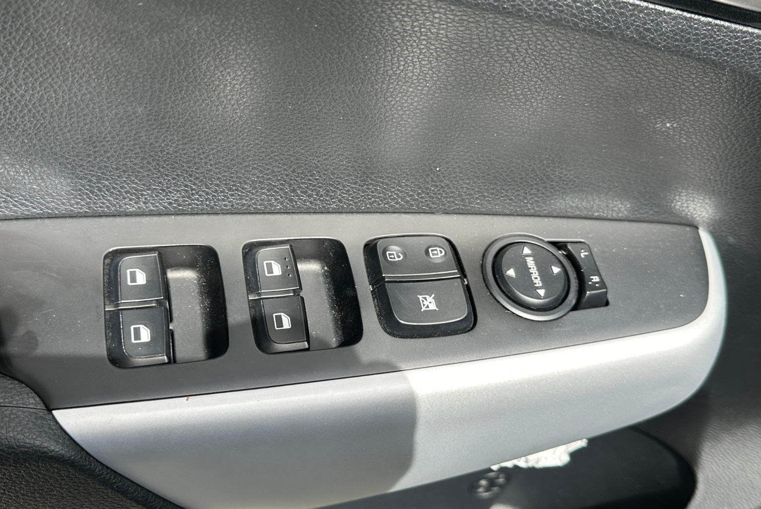 Kia Picanto 2023 Automático color Gris, Imagen #11