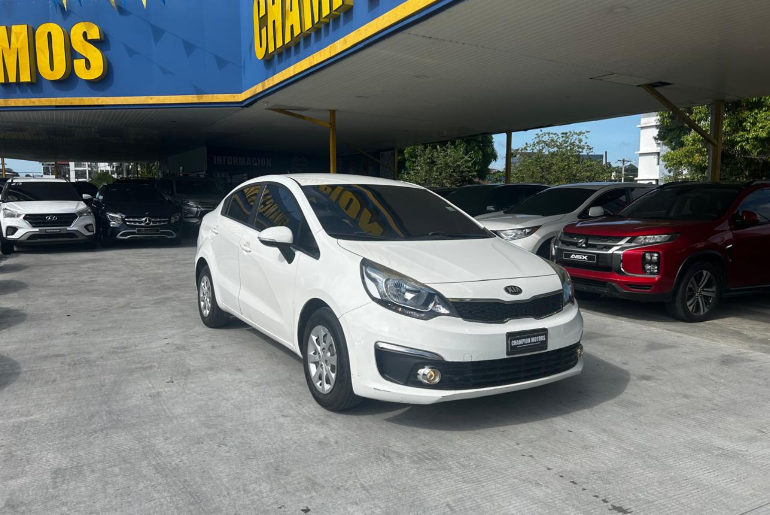 Kia Rio 2018 Automático color Blanco, Imagen #3