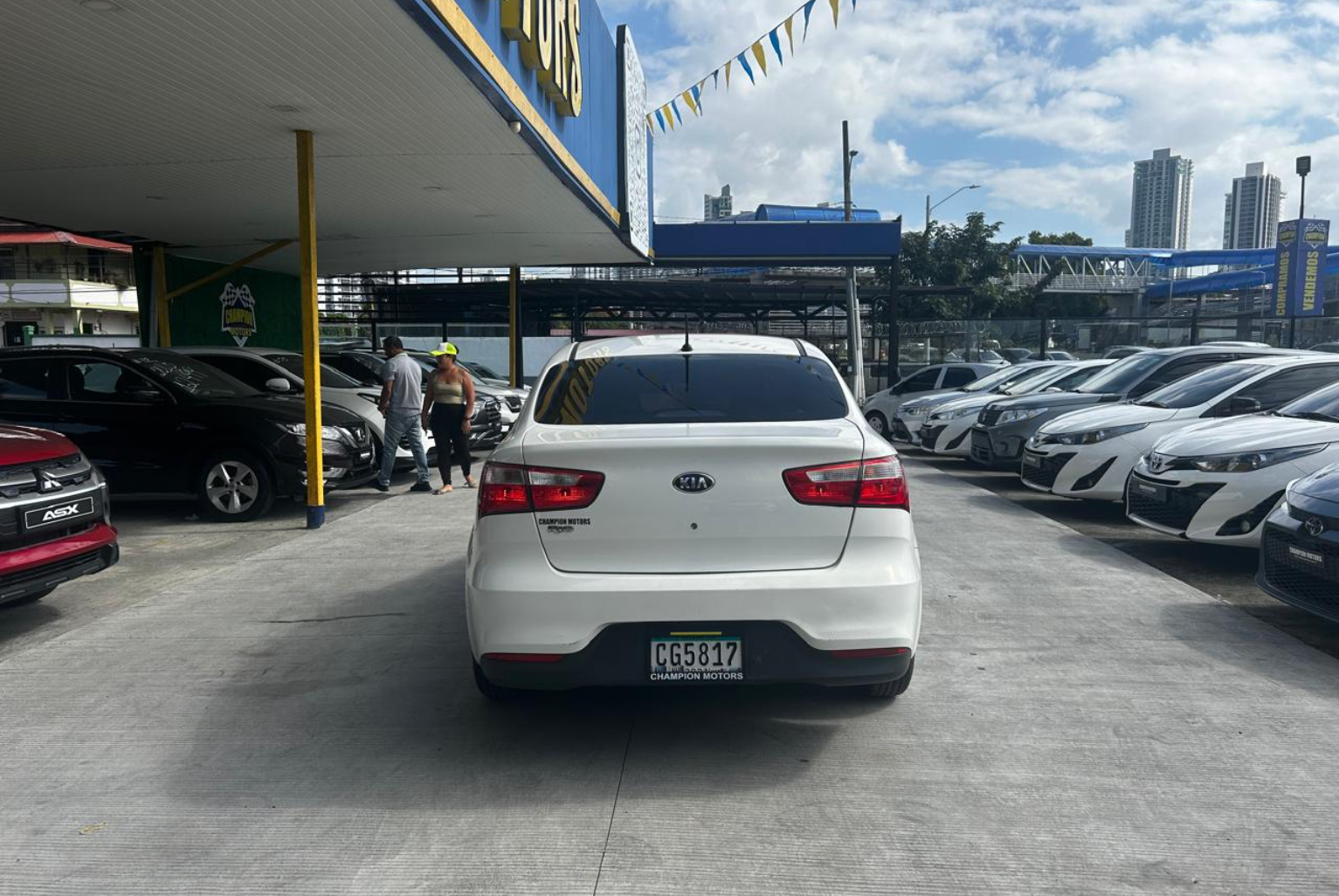 Kia Rio 2018 Automático color Blanco, Imagen #5