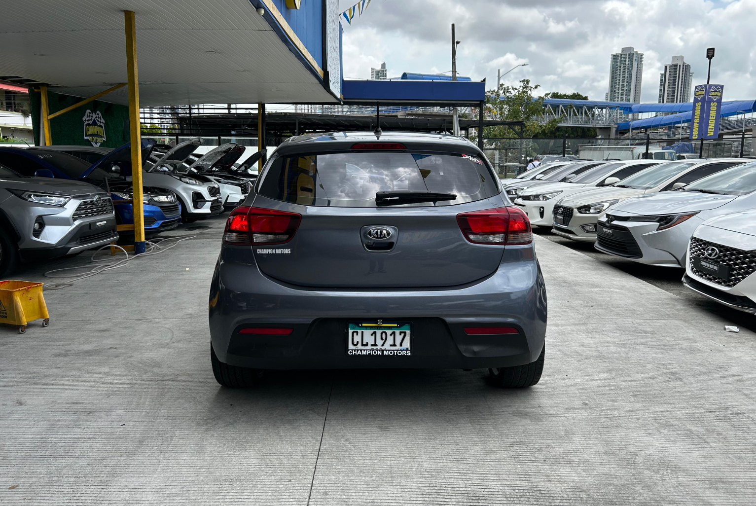 Kia Rio 2019 Automático color Gris, Imagen #5