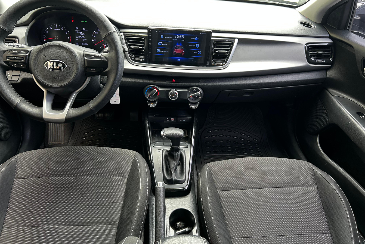 Kia Rio 2019 Automático color Gris, Imagen #9