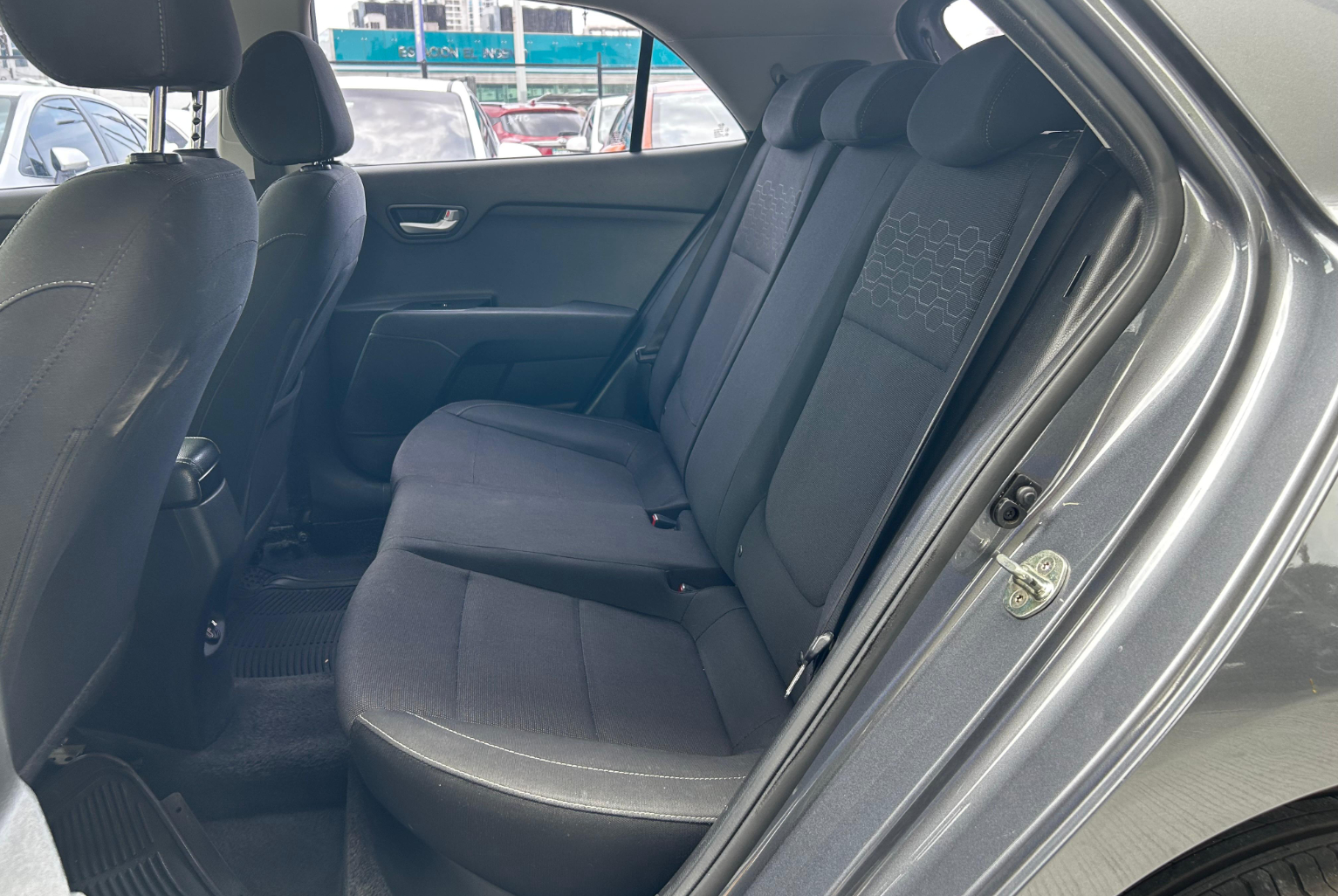 Kia Rio 2019 Automático color Gris, Imagen #10