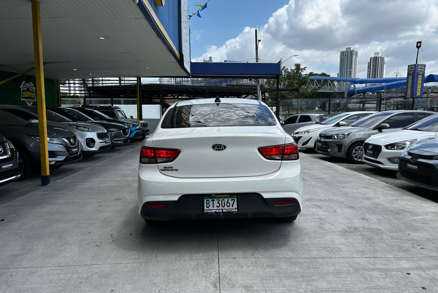 Kia Rio 2020 Automático color Blanco, Imagen #5