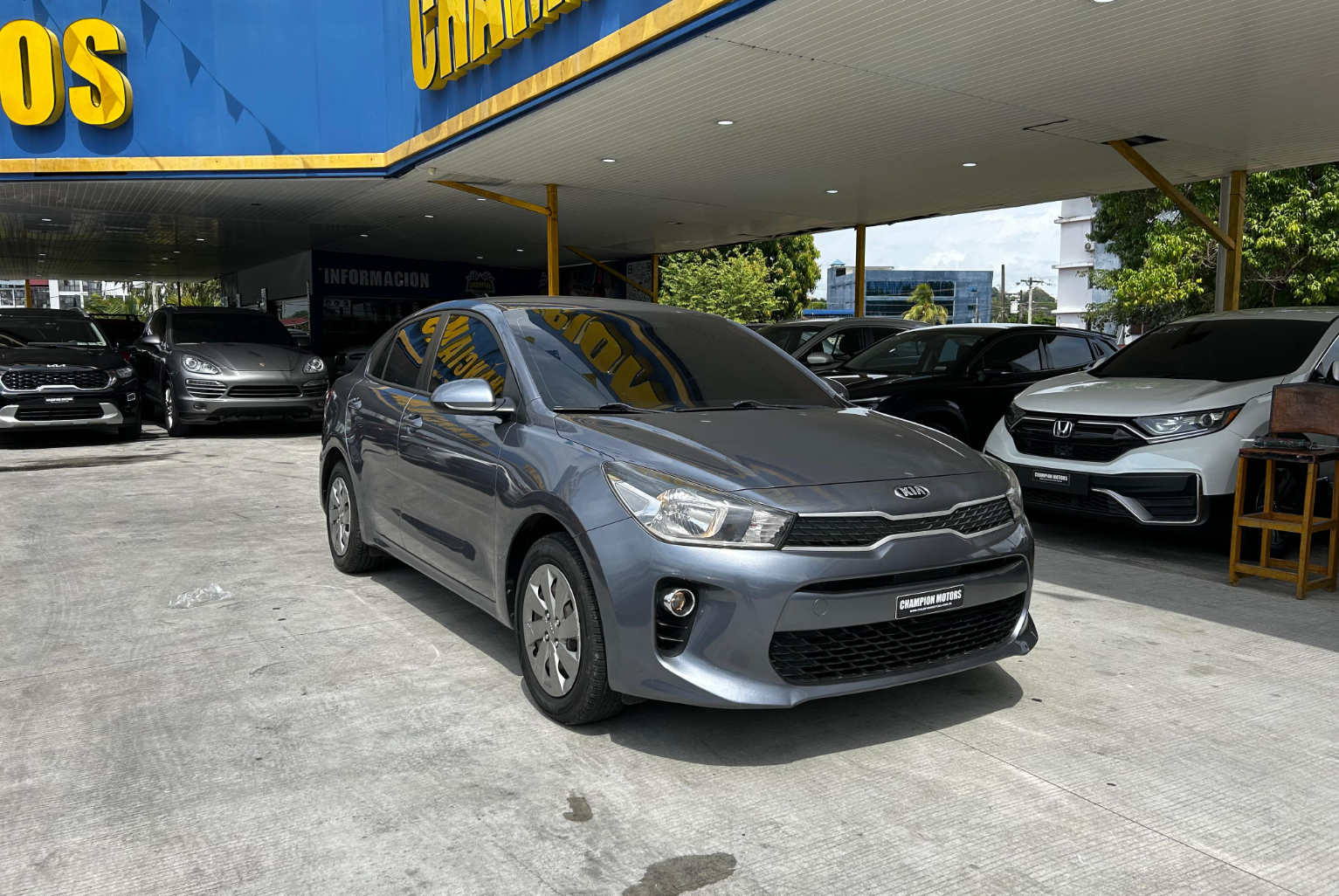 Kia Rio 2020 Automático color Gris, Imagen #3