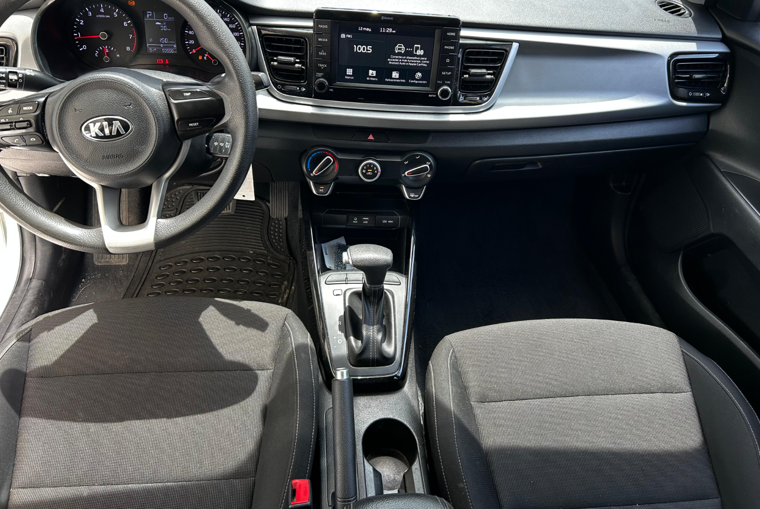Kia Rio 2021 Automático color Blanco, Imagen #9