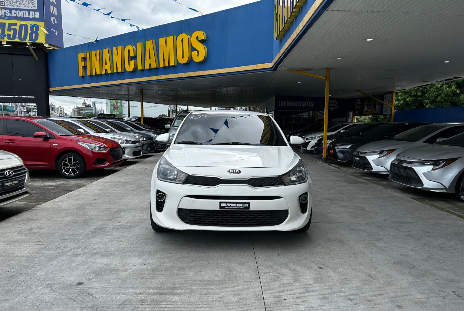 Kia Rio 2021 Automático color Blanco, Imagen #2