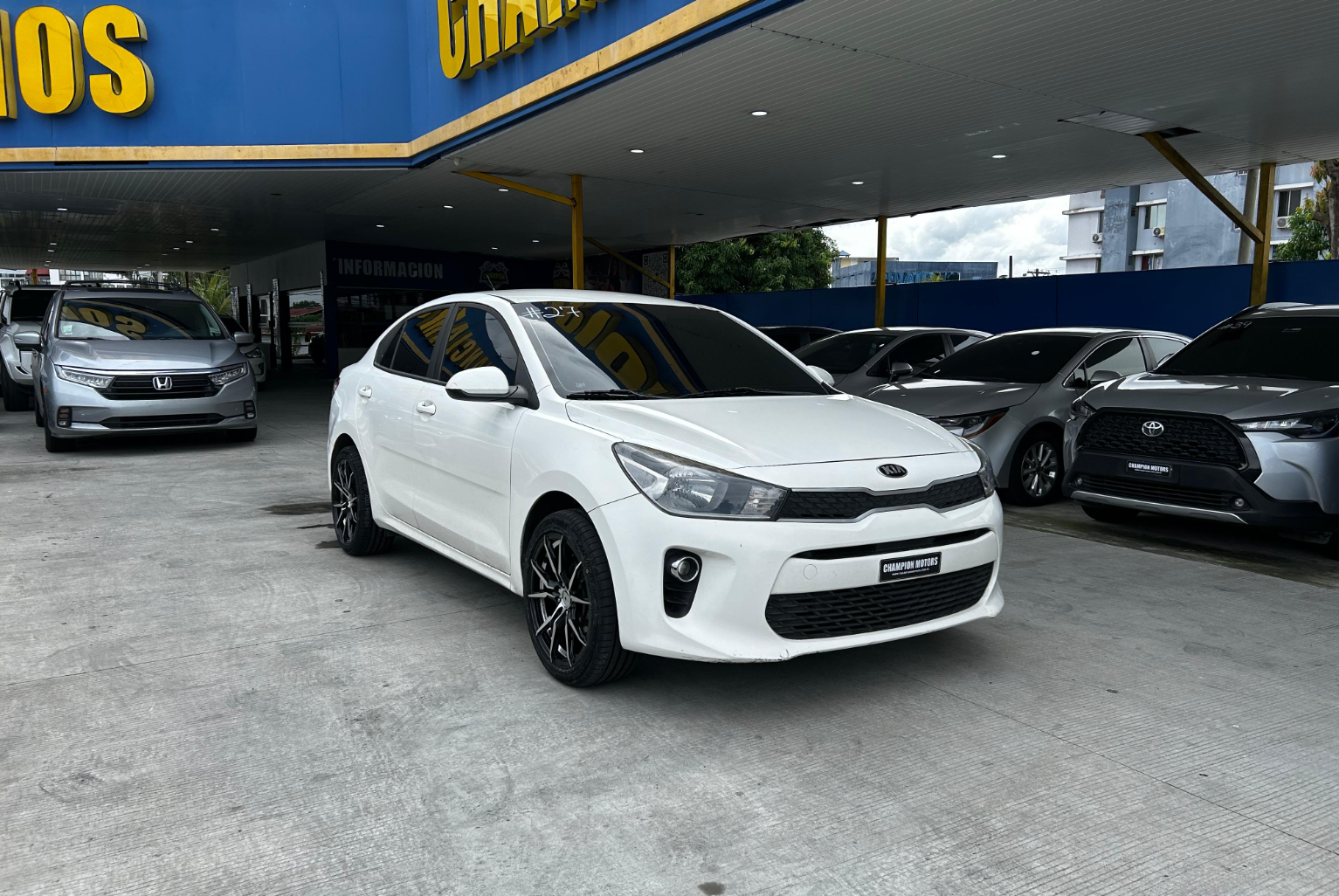 Kia Rio 2021 Automático color Blanco, Imagen #3