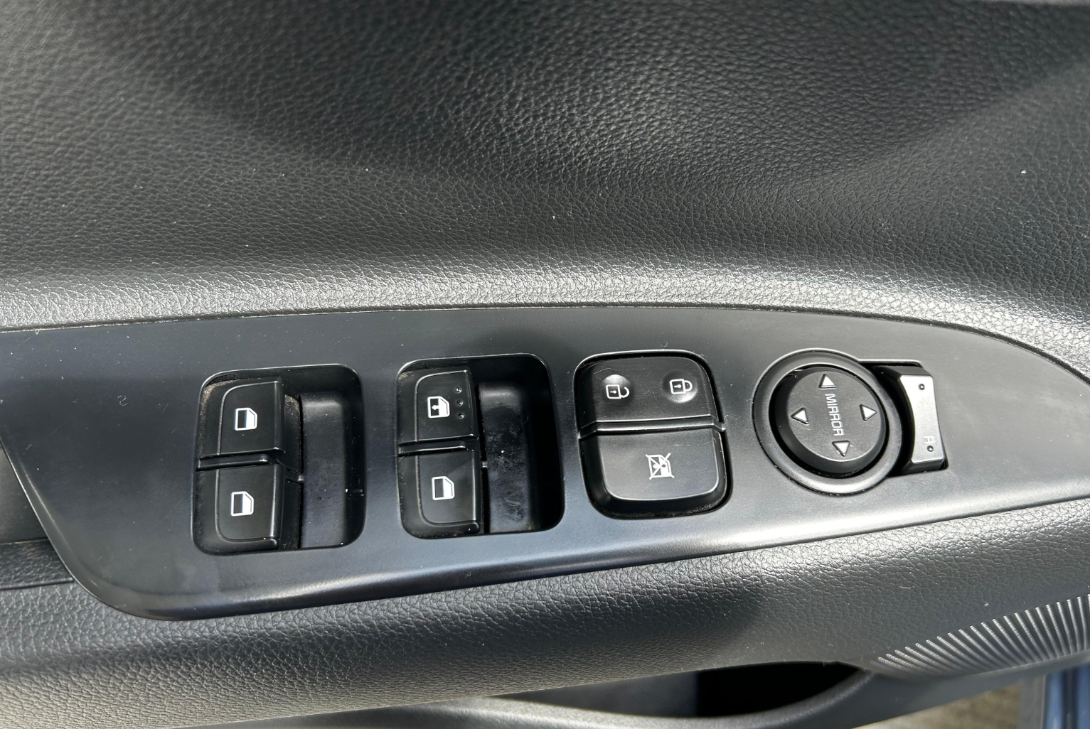 Kia Rio 2023 Manual color Azul, Imagen #11