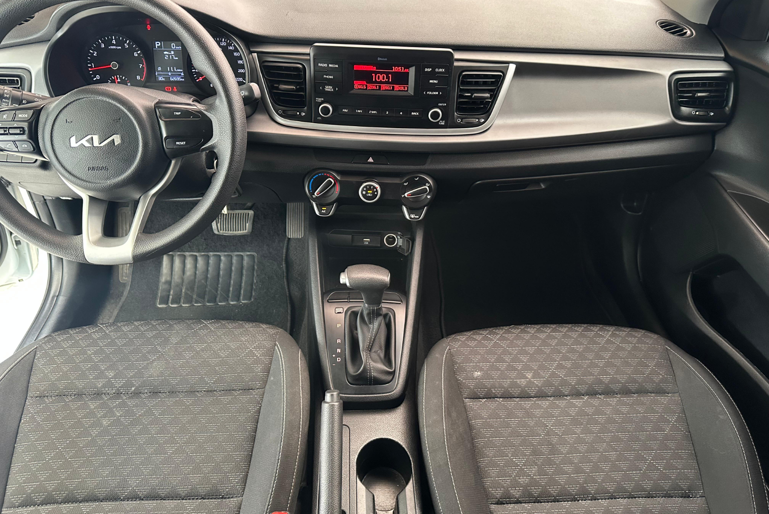 Kia Rio 2024 Automático color Blanco, Imagen #8