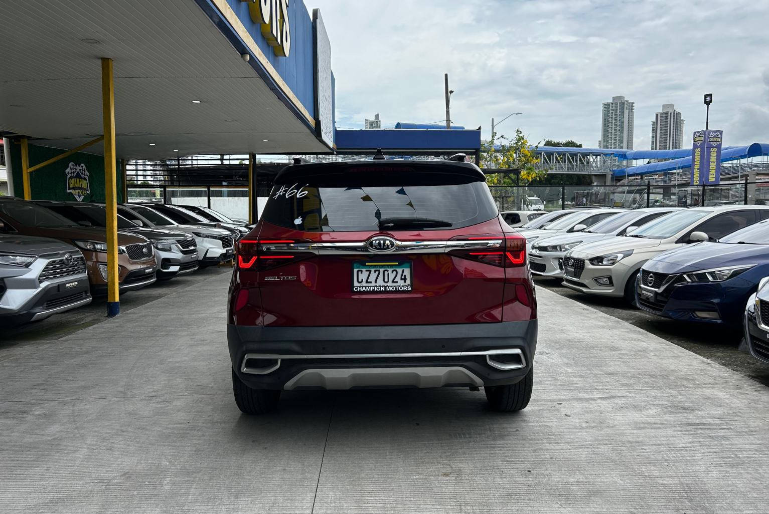 Kia Seltos 2020 Automático color Rojo, Imagen #5