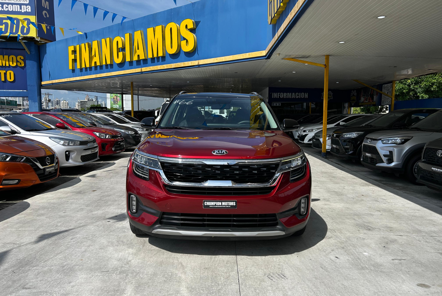 Kia Seltos 2020 Automático color Rojo, Imagen #2