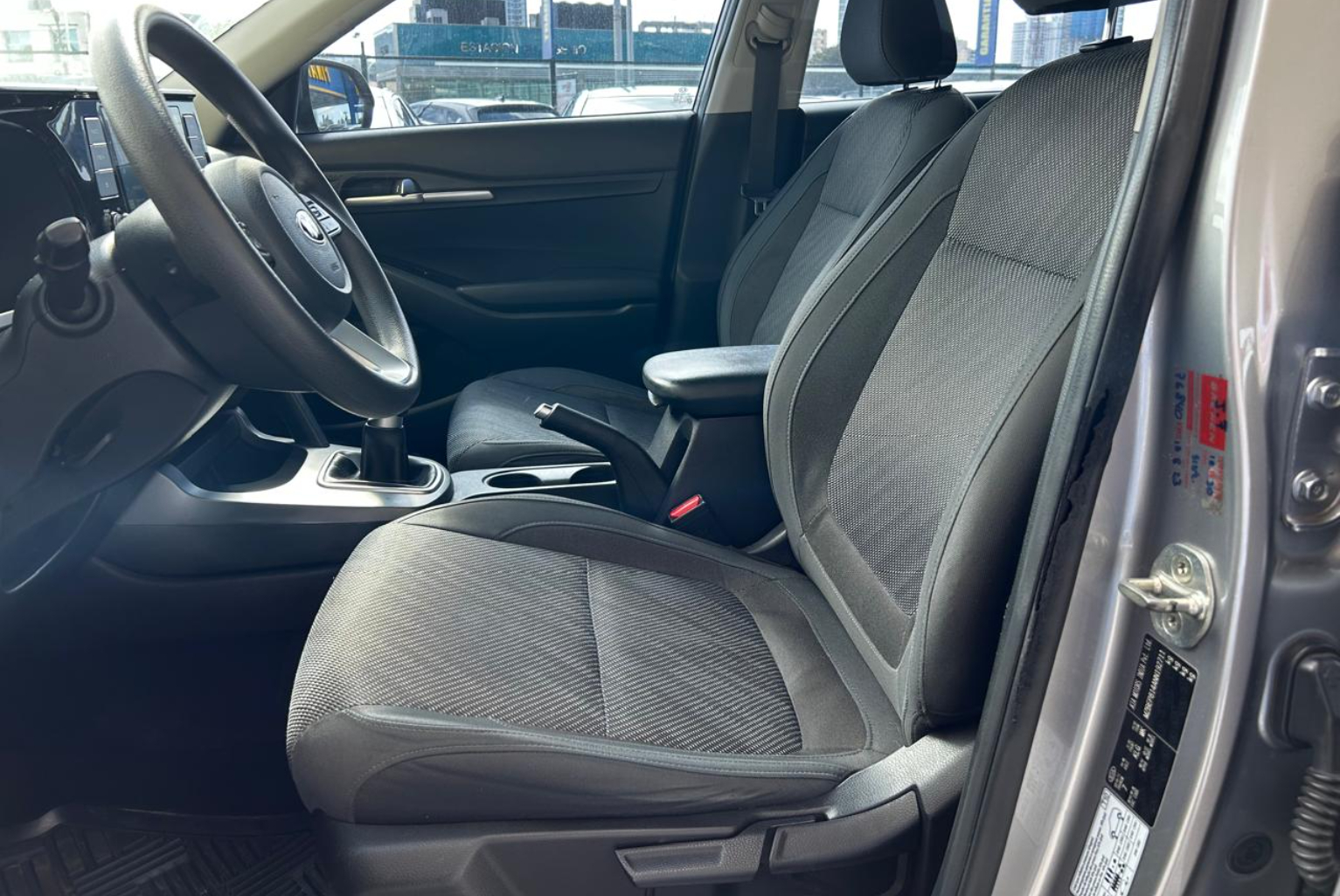 Kia Seltos 2022 Manual color Gris, Imagen #8