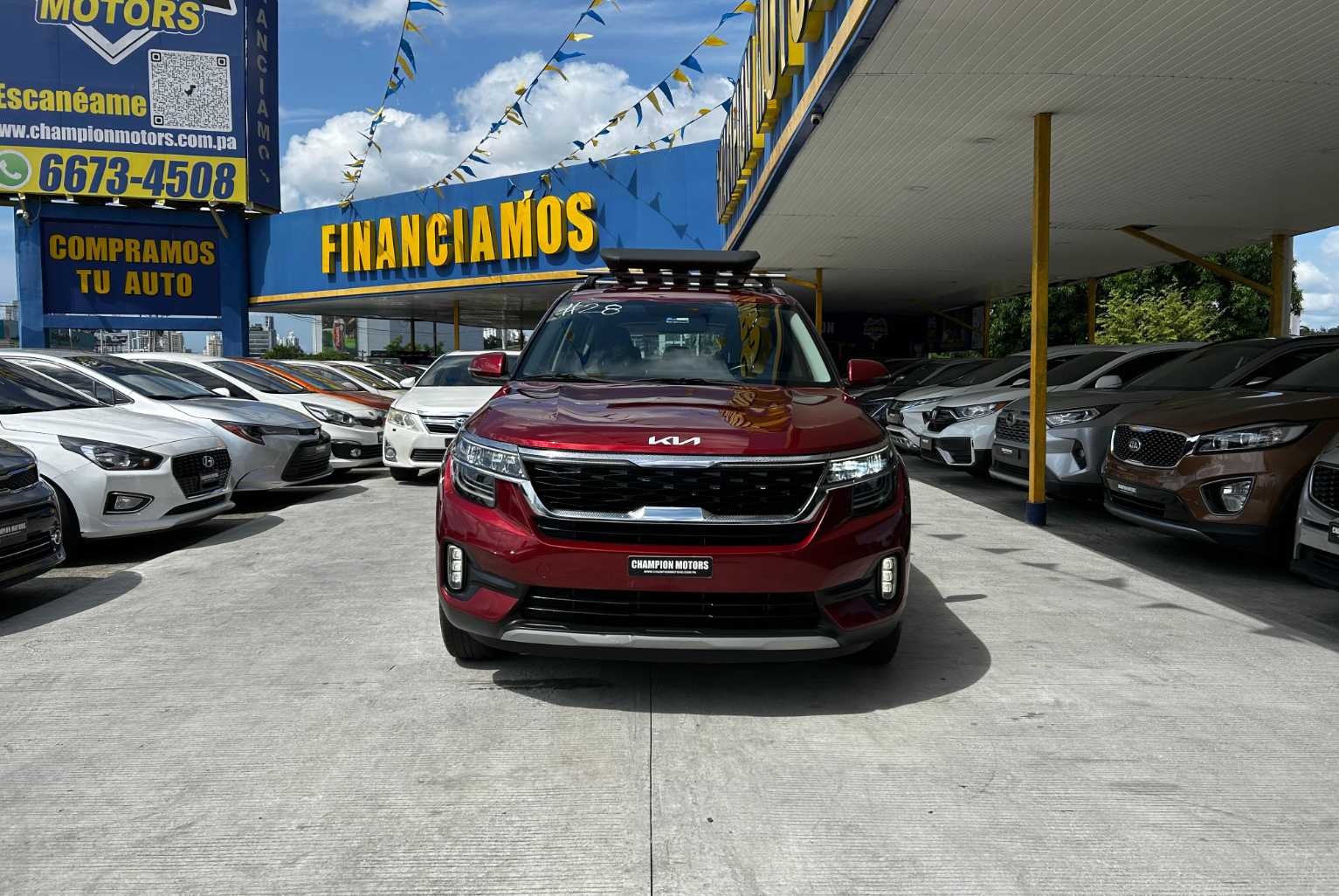 Kia Seltos 2023 Automático color Rojo, Imagen #2