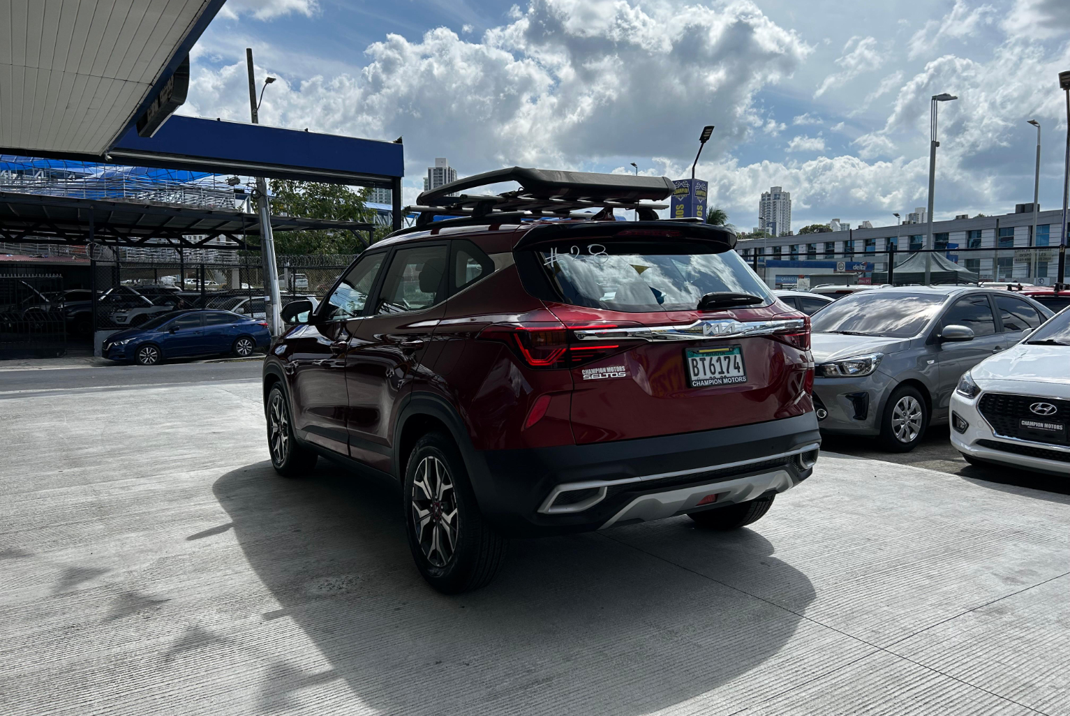 Kia Seltos 2023 Automático color Rojo, Imagen #6