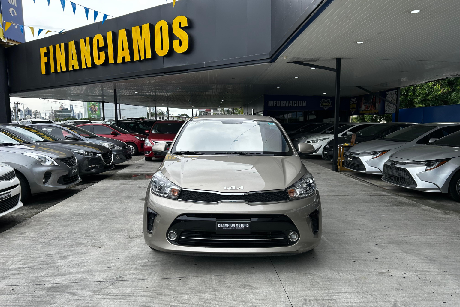 Kia Soluto 2022 Manual color Beige, Imagen #2