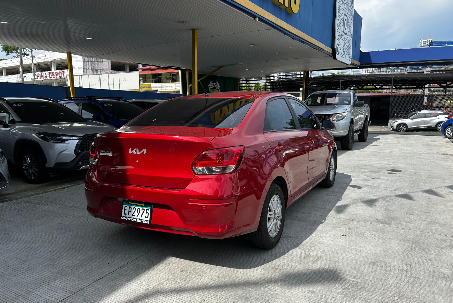 Kia Soluto 2025 Automático color Rojo, Imagen #4