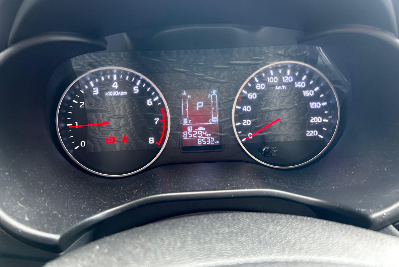 Kia Soluto 2025 Automático color Rojo, Imagen #12