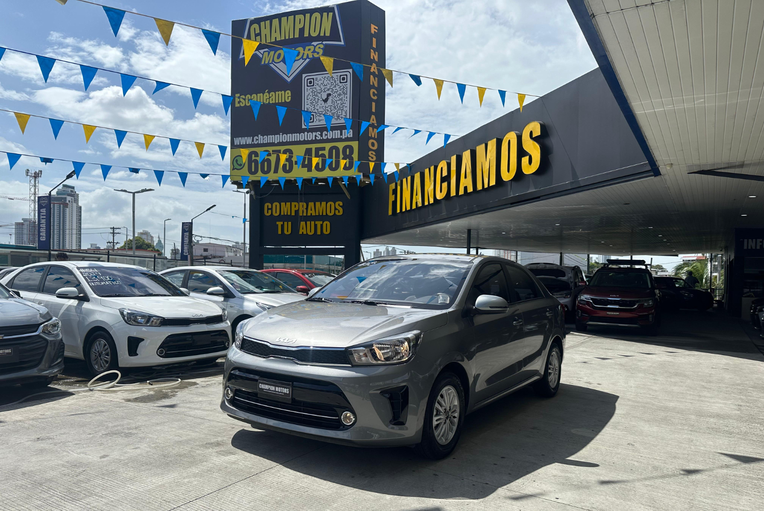 Kia Soluto 2025 Automático color Gris, Imagen #1