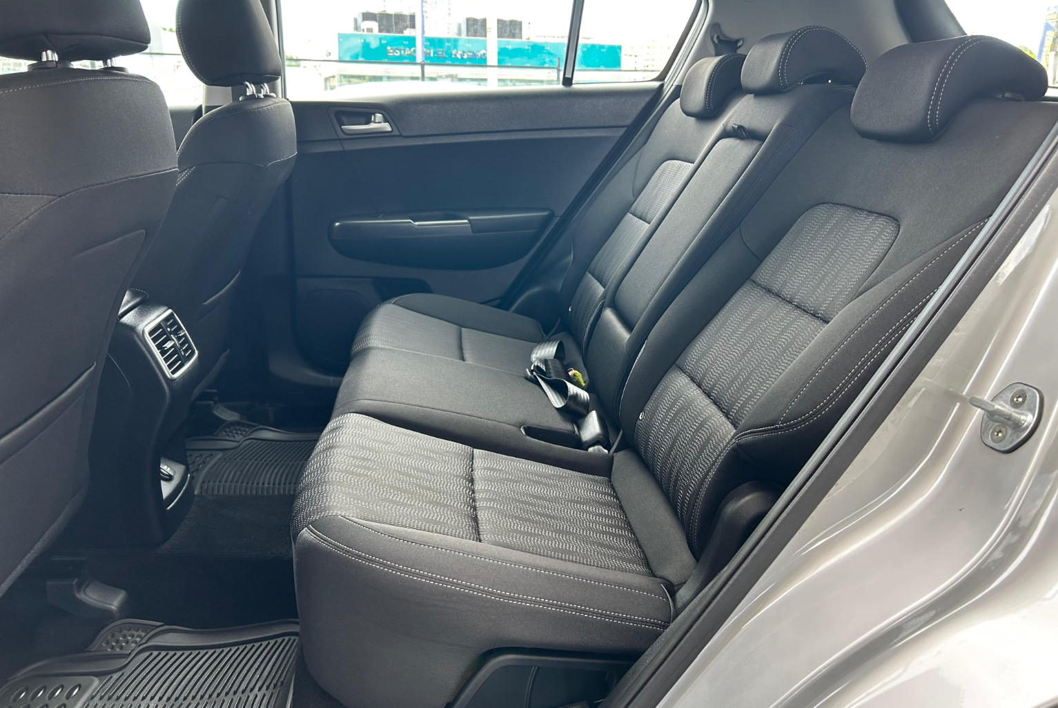 Kia Sportage 2020 Automático color Plateado, Imagen #9