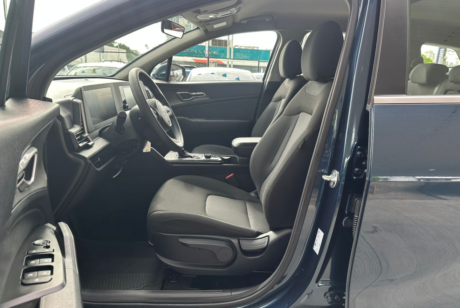 Kia Sportage 2025 Automático color Azul, Imagen #7