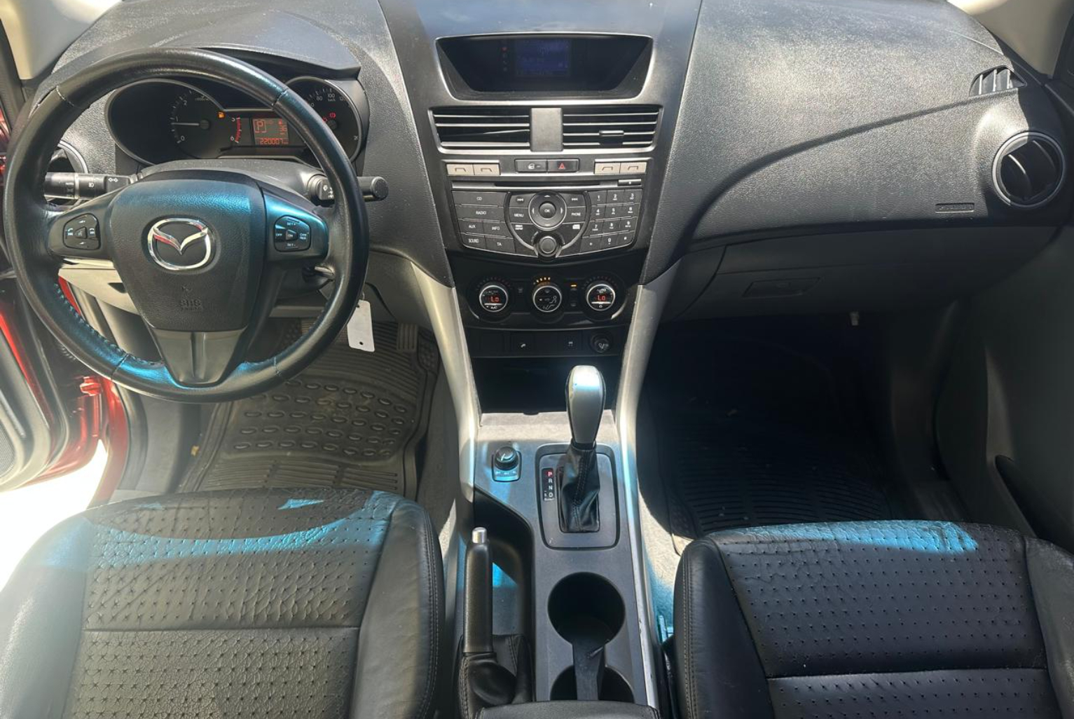 Mazda BT-50 2015 Automático color Rojo, Imagen #10
