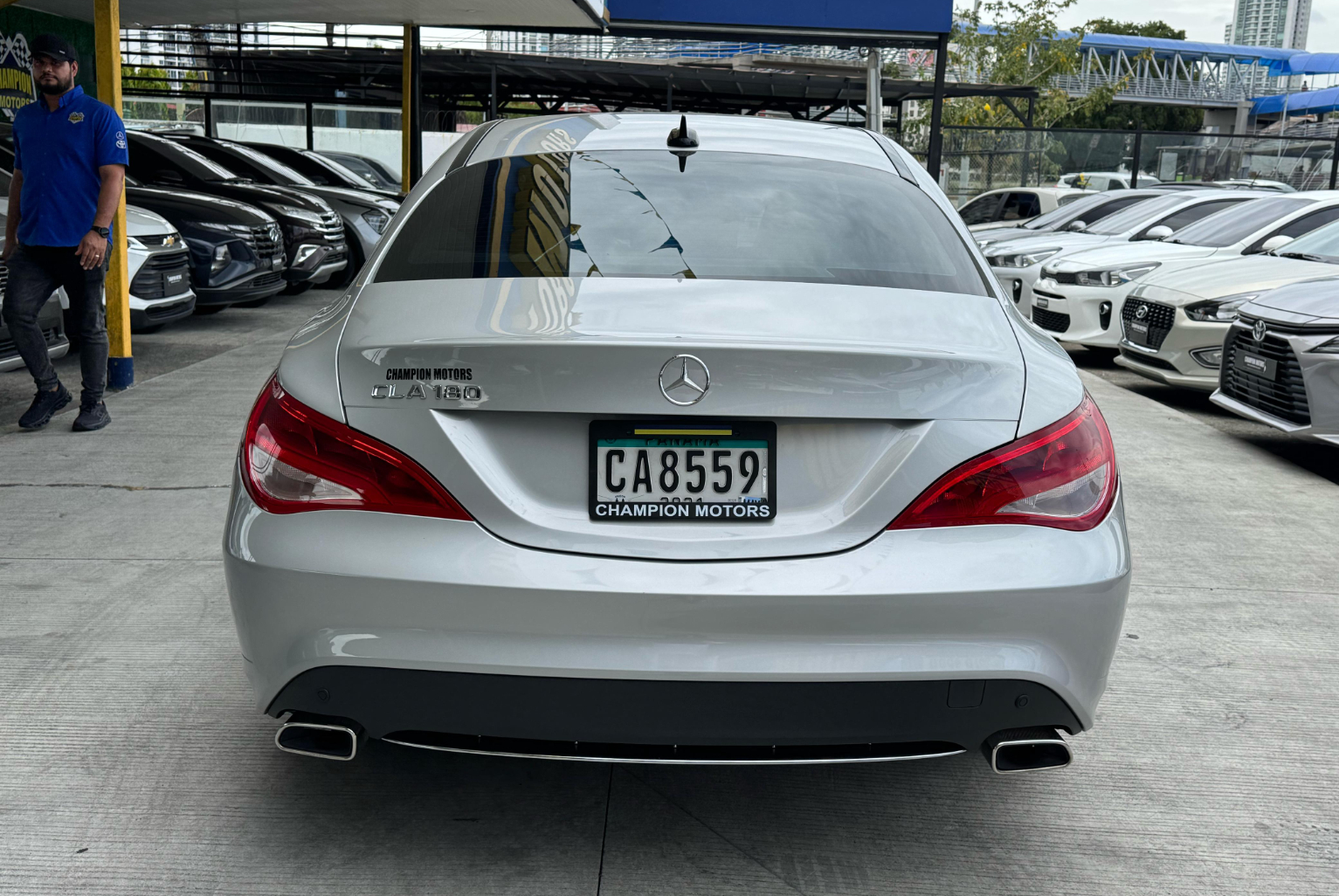 Mercedes Benz CLA 180 2016 Automático color Plateado, Imagen #5