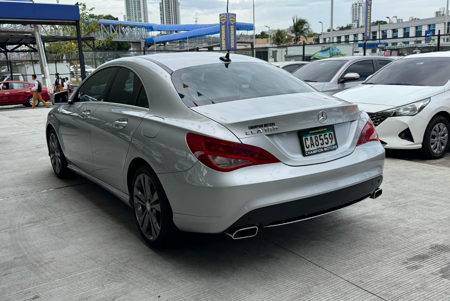 Mercedes Benz CLA 180 2016 Automático color Plateado, Imagen #6