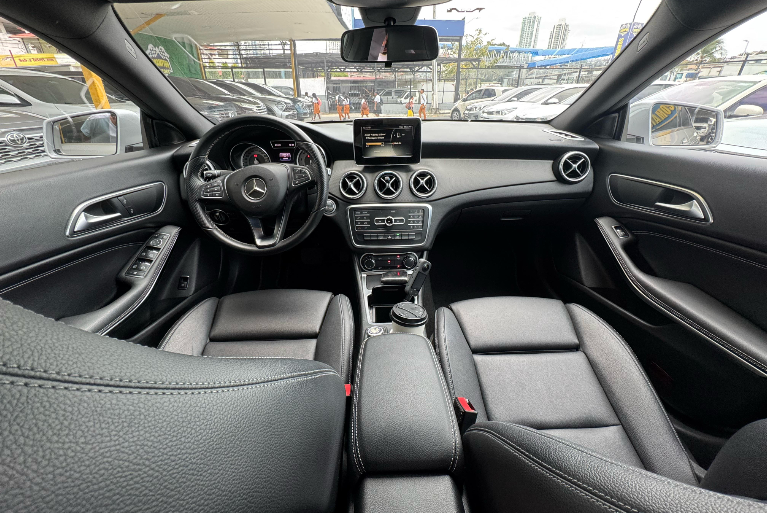 Mercedes Benz CLA 180 2016 Automático color Plateado, Imagen #9