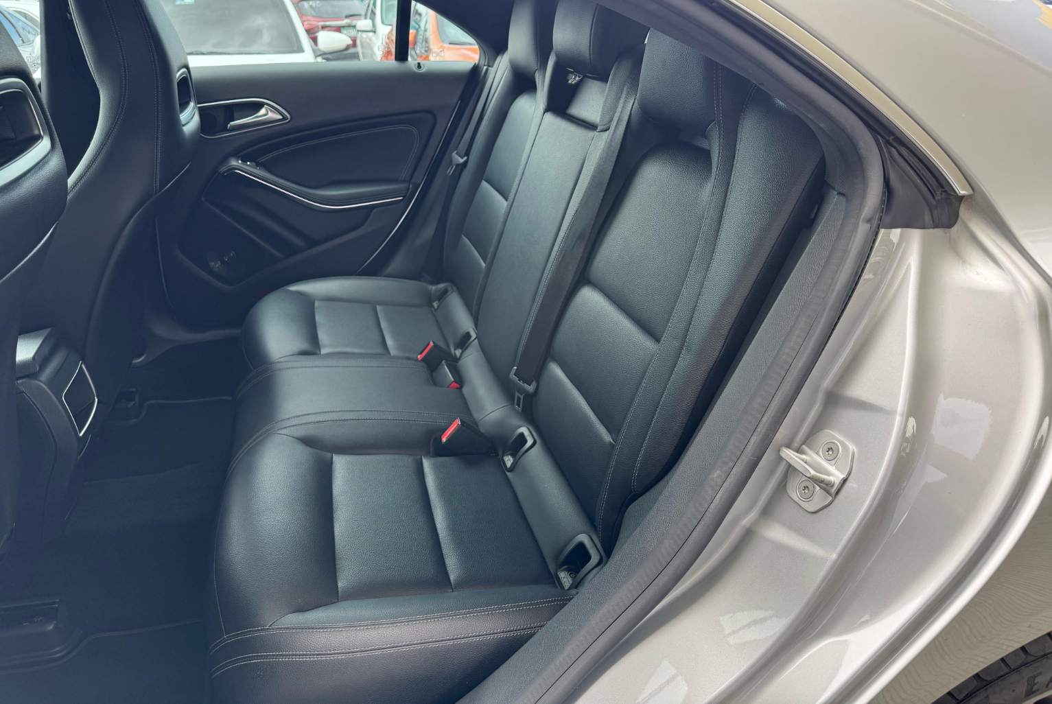 Mercedes Benz CLA 180 2016 Automático color Plateado, Imagen #10