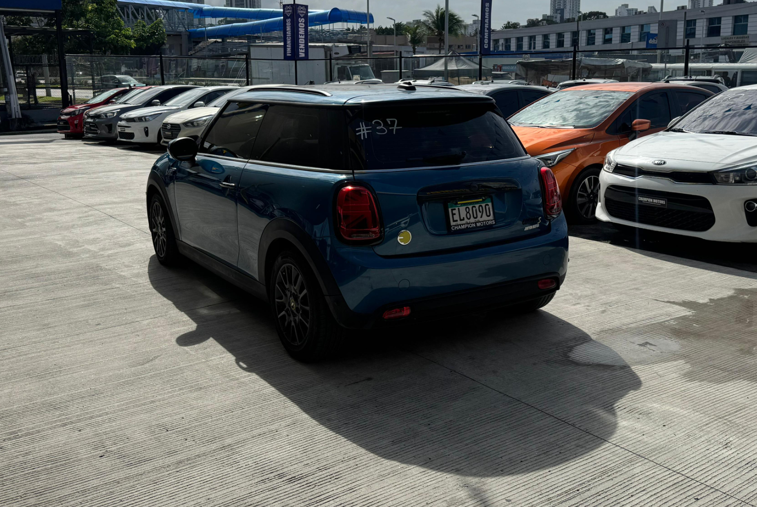 MINI Cooper 2024 Automático color Celeste, Imagen #7