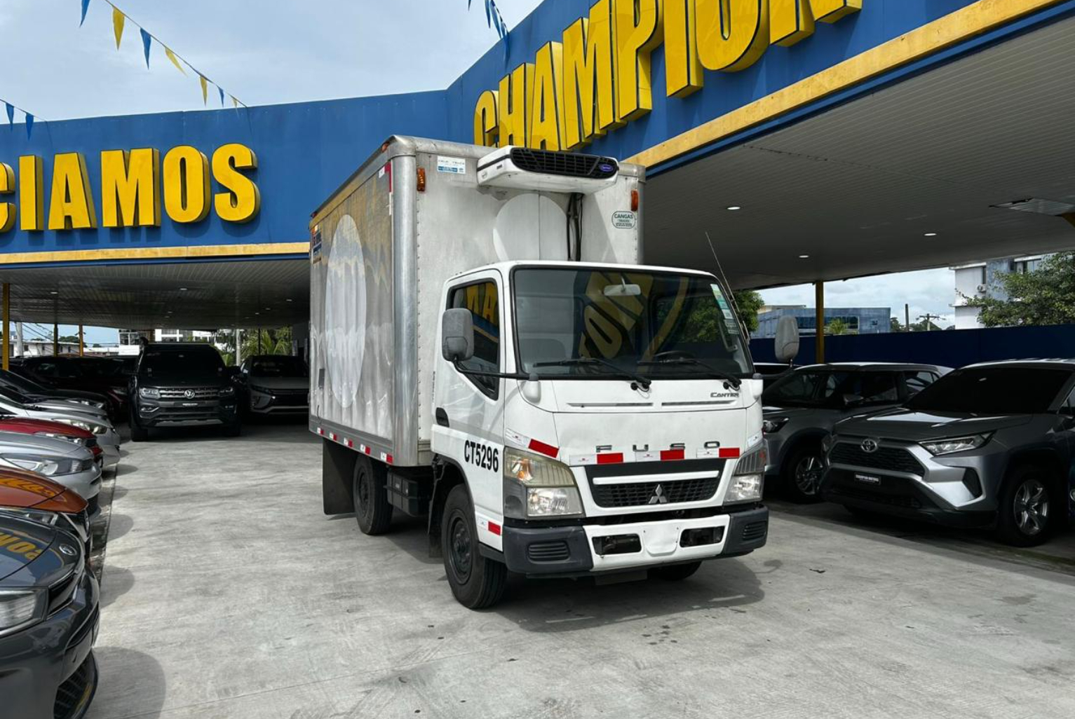 Mitsubishi FE71CB8LGPA X70 2019 Automático color Blanco, Imagen #3