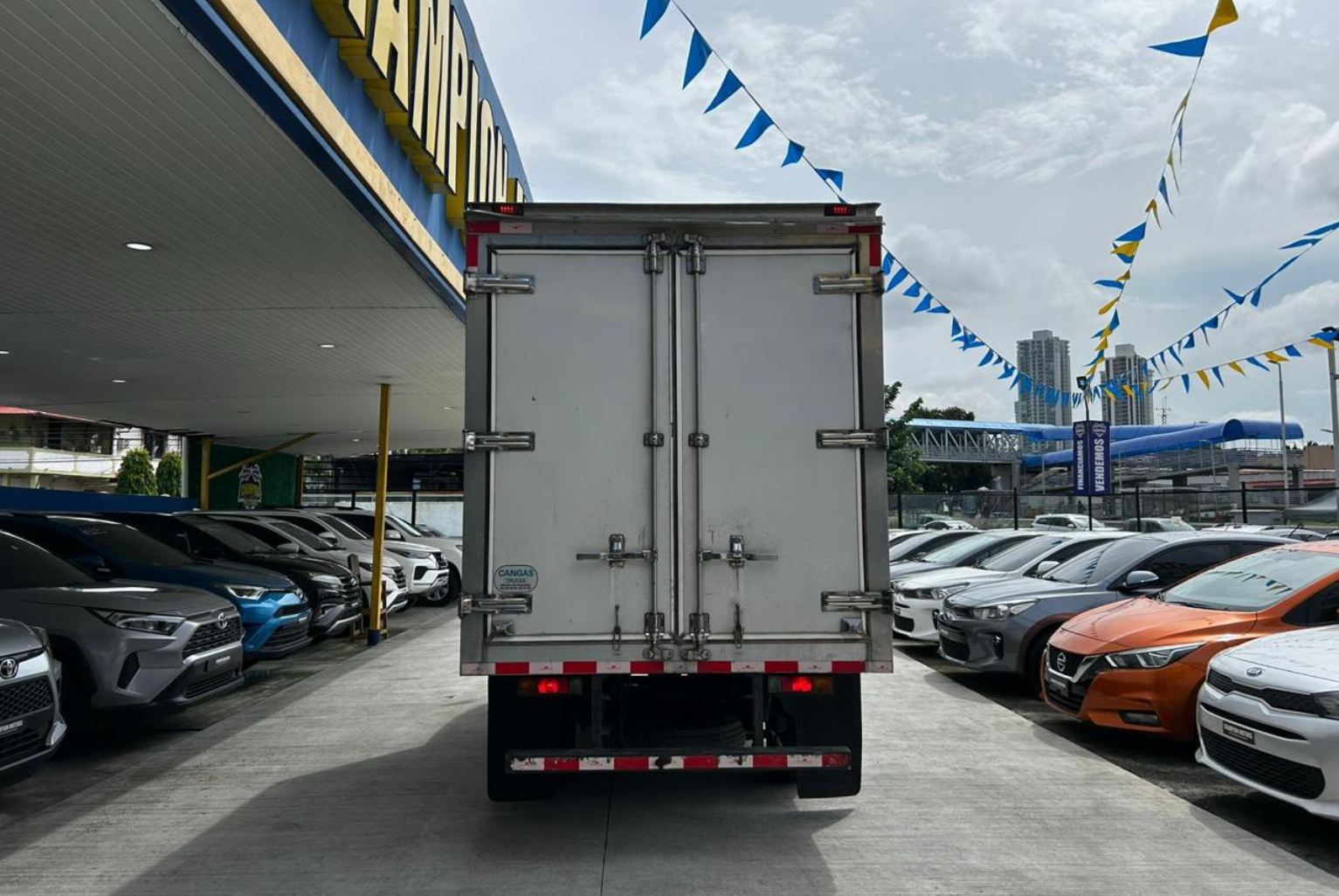 Mitsubishi FE71CB8LGPA X70 2019 Automático color Blanco, Imagen #4