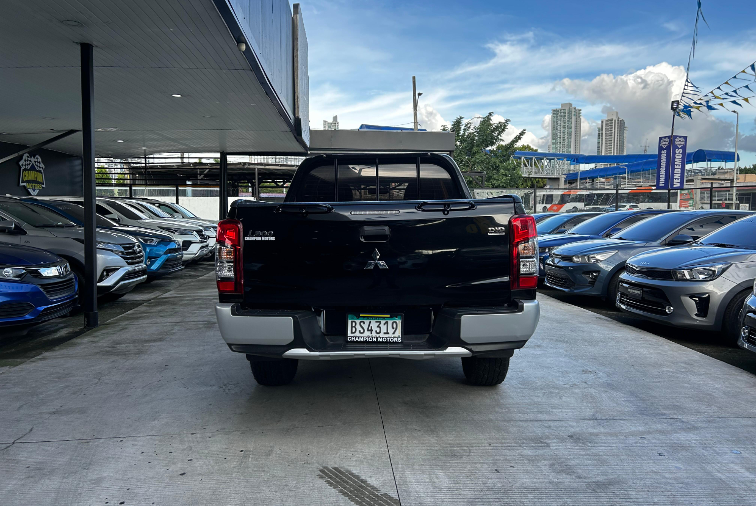 Mitsubishi L 200 2022 Manual color Negro, Imagen #5