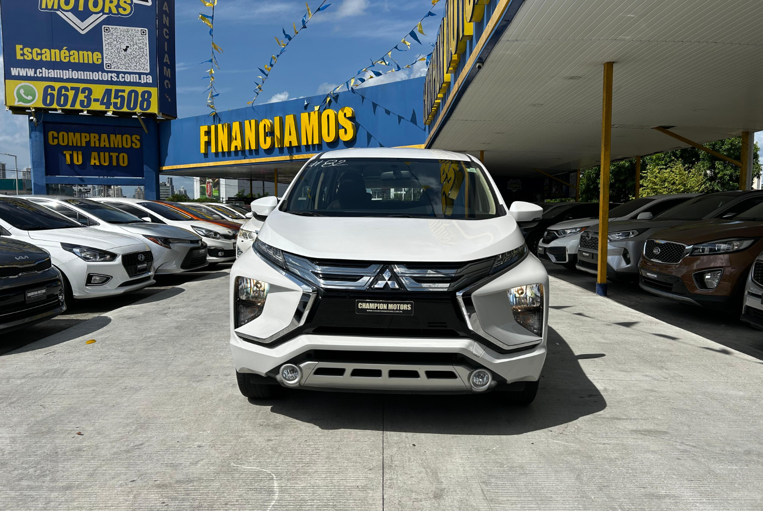Mitsubishi Xpander 2020 Automático color Blanco, Imagen #2