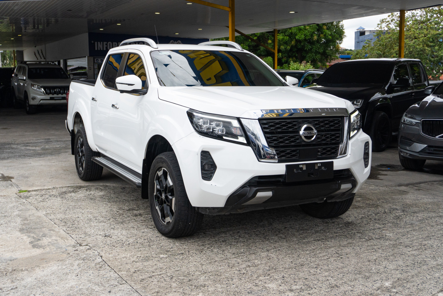 Nissan Frontier 2022 Automático color Blanco, Imagen #3