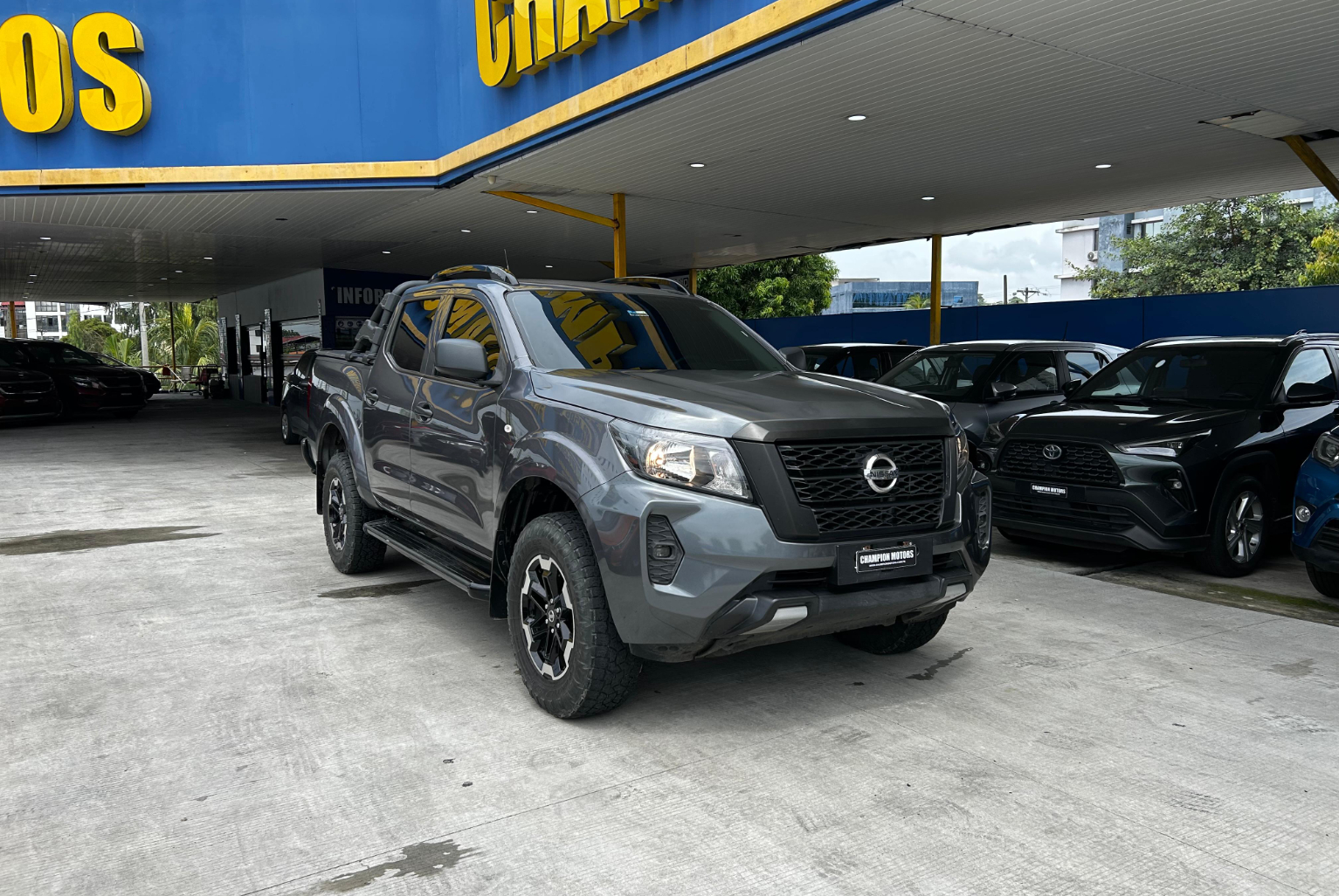 Nissan Frontier 2022 Manual color Gris, Imagen #3