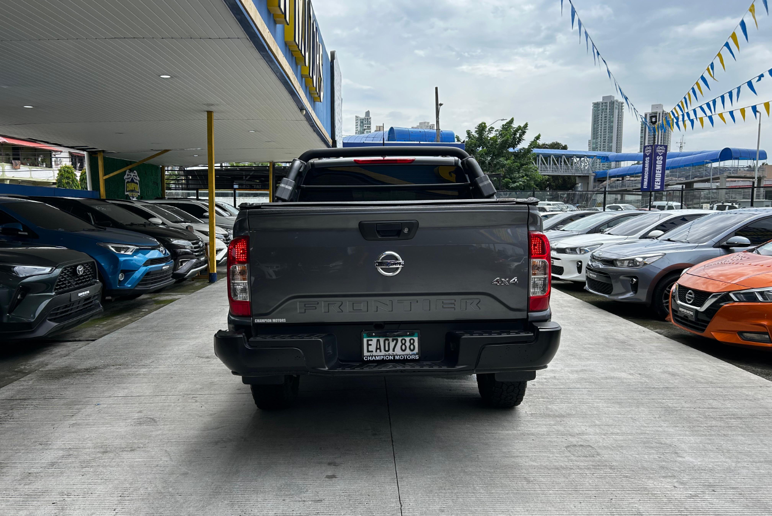 Nissan Frontier 2022 Manual color Gris, Imagen #5