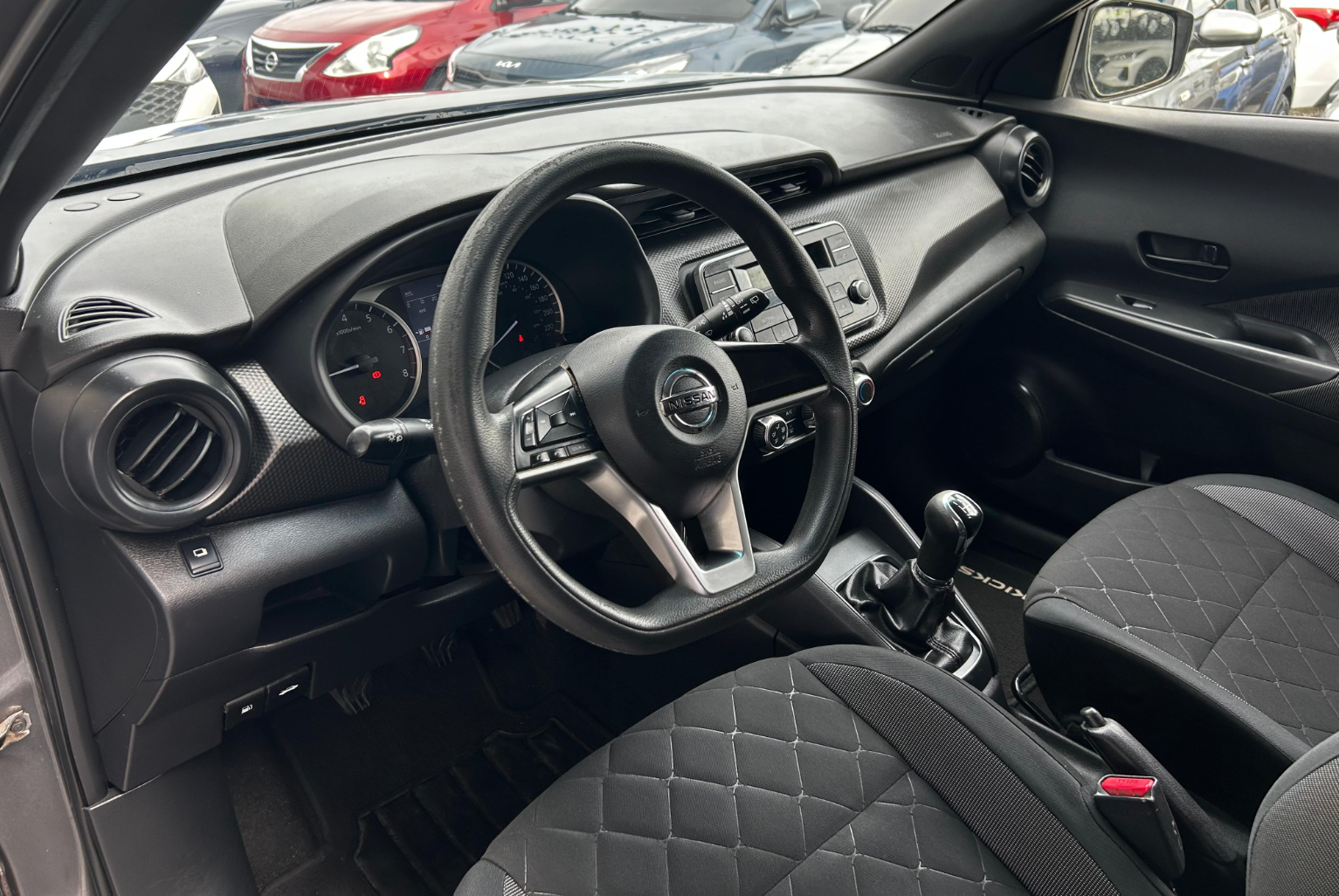 Nissan Kicks 2018 Manual color Gris, Imagen #9