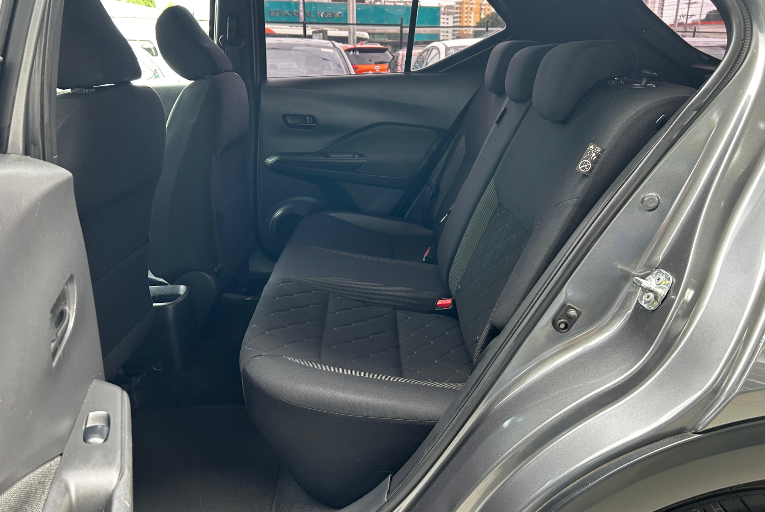 Nissan Kicks 2018 Manual color Gris, Imagen #10