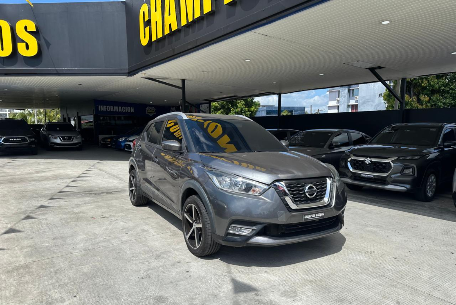 Nissan Kicks 2018 Manual color Gris, Imagen #3