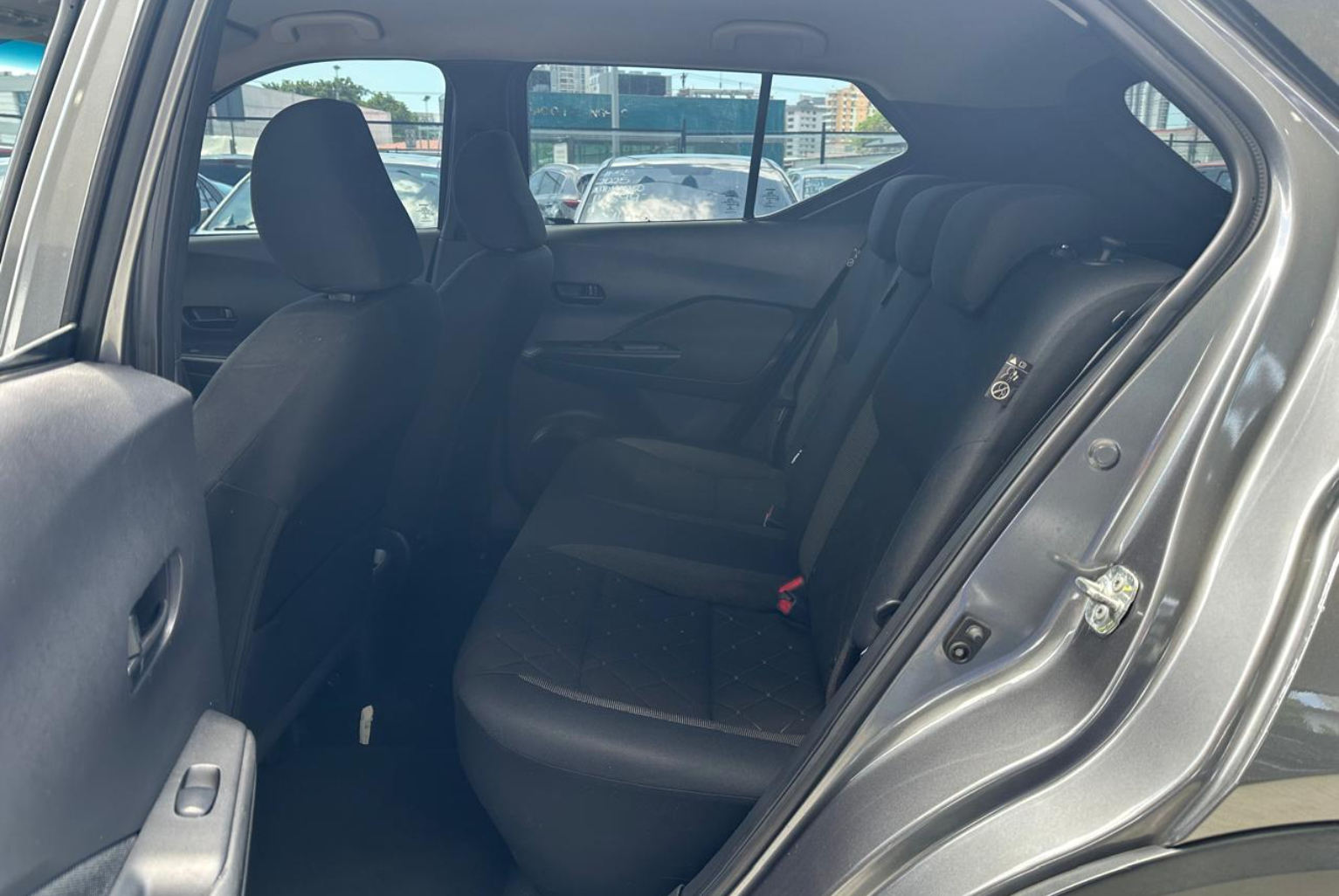 Nissan Kicks 2018 Manual color Gris, Imagen #9