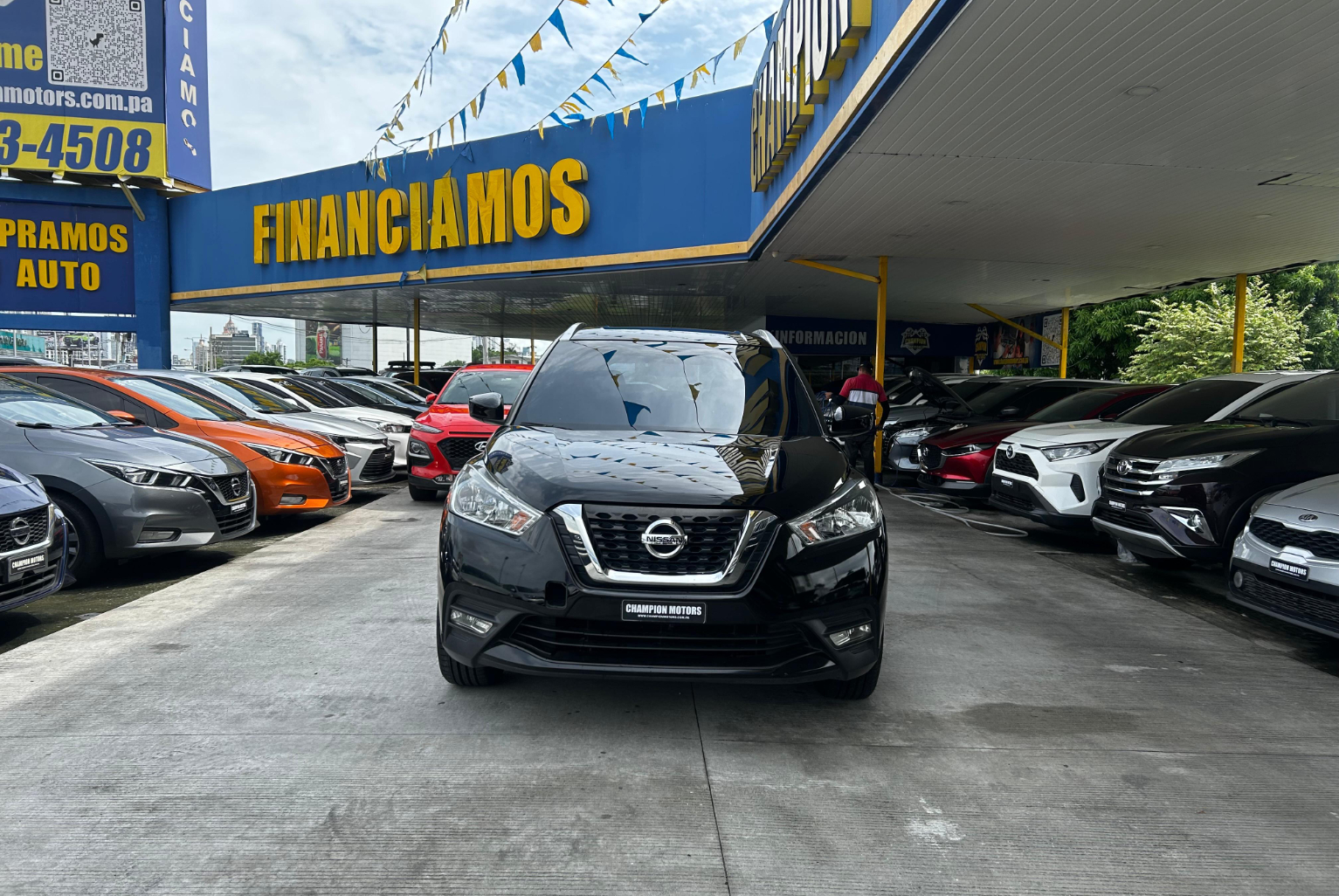 Nissan Kicks 2020 Automático color Negro, Imagen #2