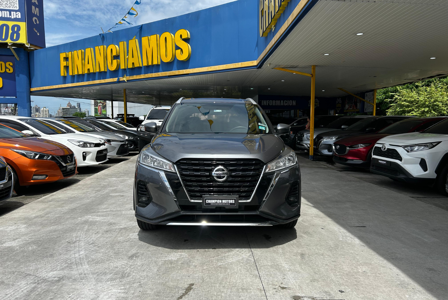 Nissan Kicks 2022 Automático color Gris, Imagen #2