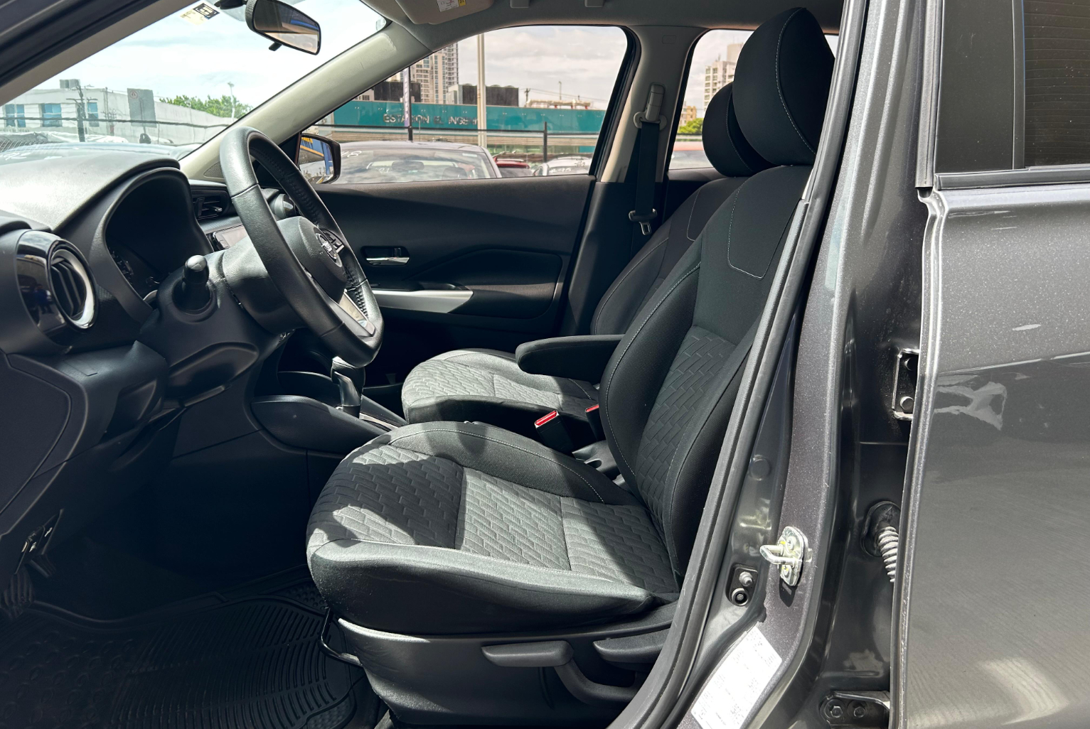 Nissan Kicks 2022 Automático color Gris, Imagen #8