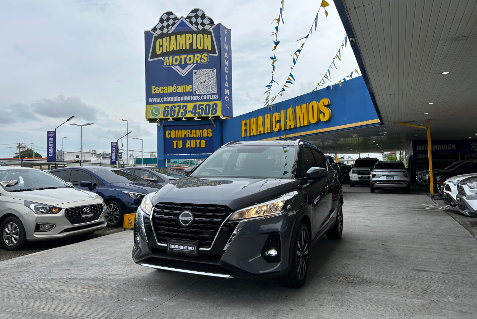 Nissan Kicks 2023 Automático color Gris, Imagen #1