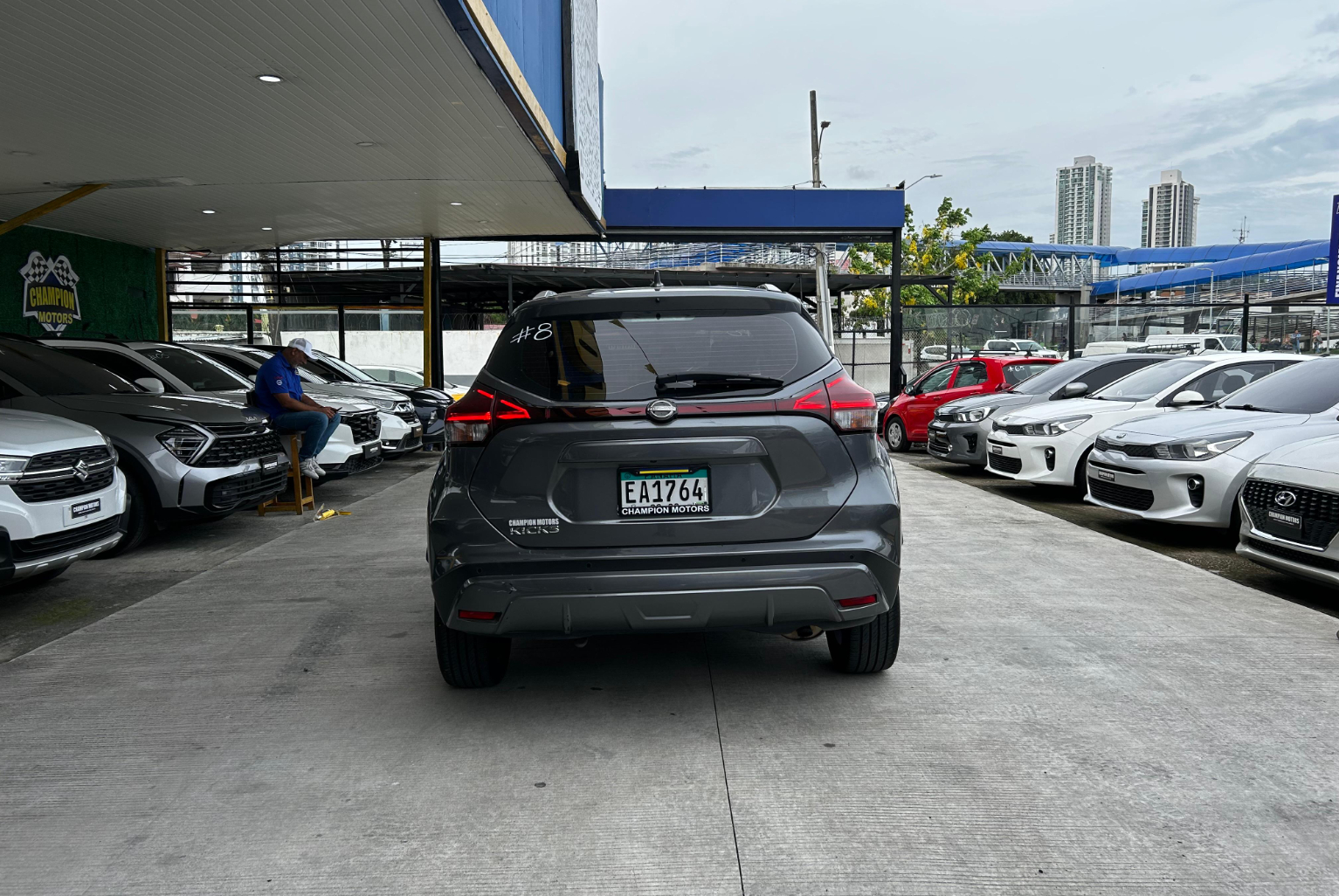 Nissan Kicks 2023 Automático color Gris, Imagen #5