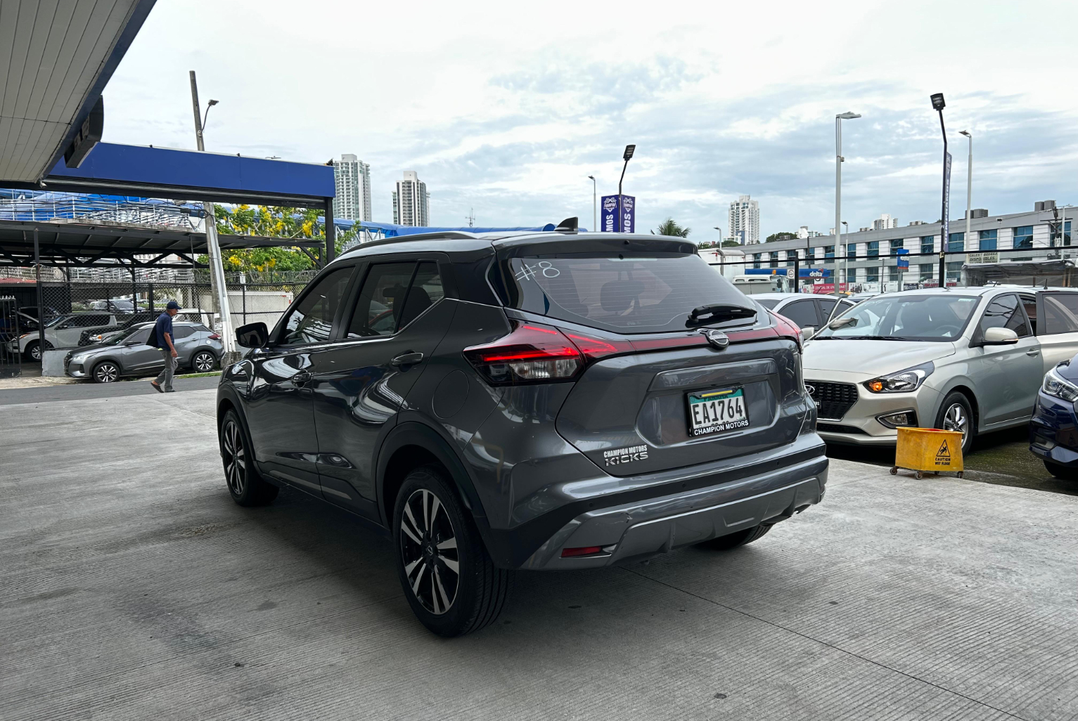 Nissan Kicks 2023 Automático color Gris, Imagen #6