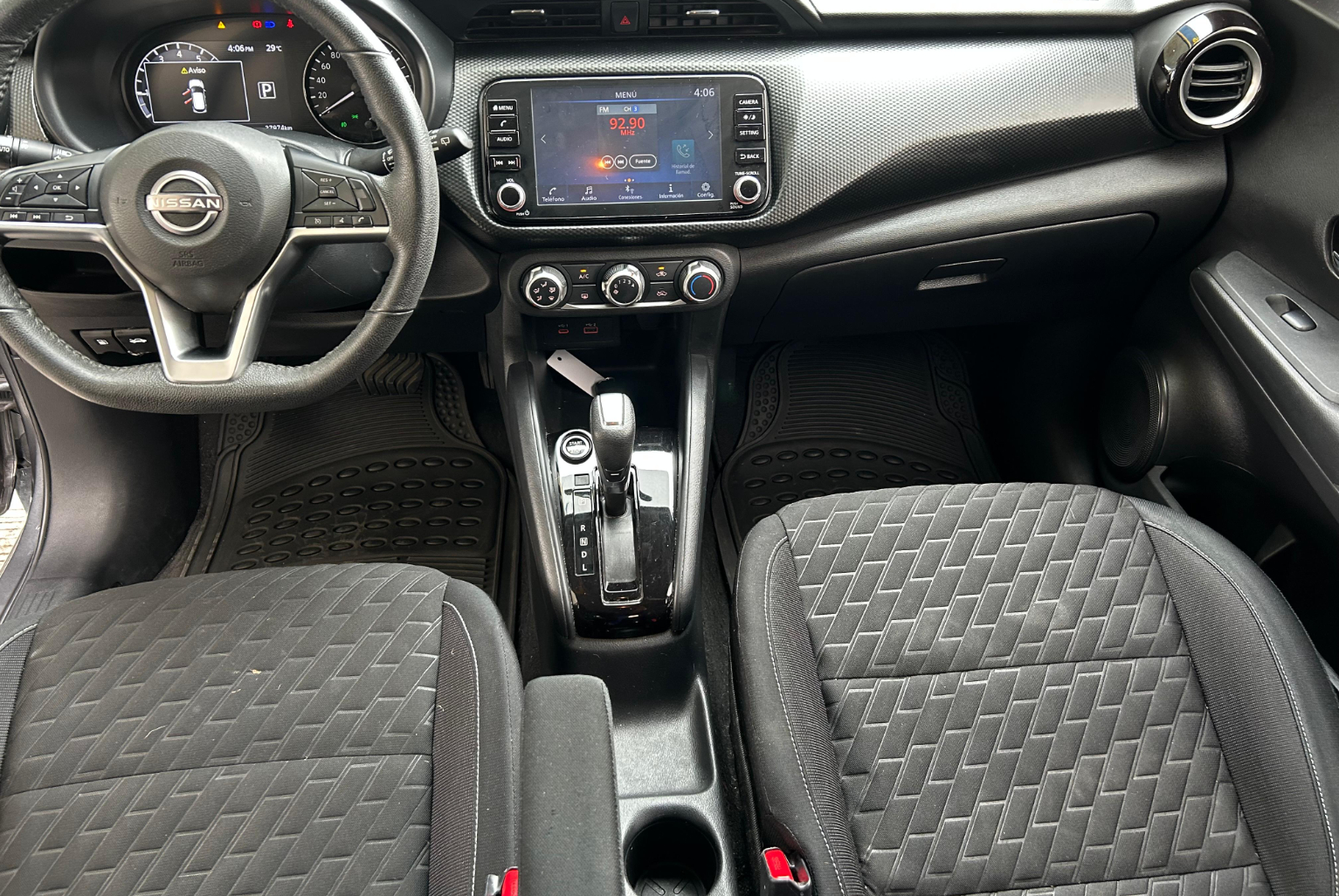 Nissan Kicks 2023 Automático color Gris, Imagen #8