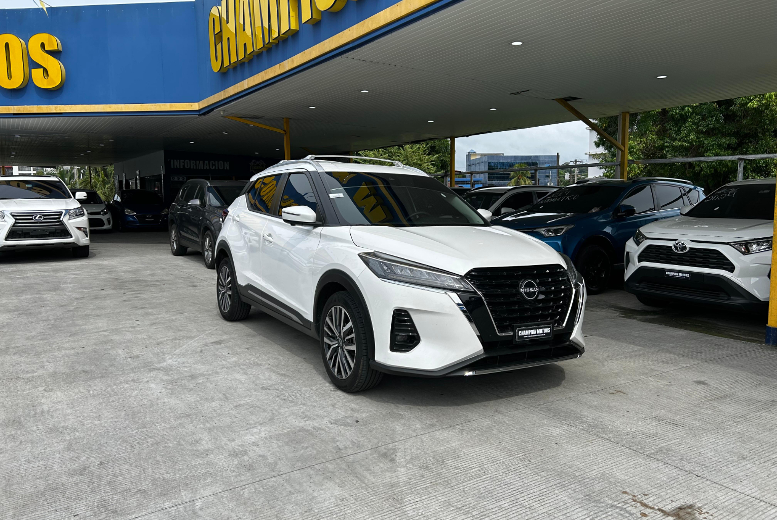 Nissan Kicks 2023 Automático color Blanco, Imagen #3