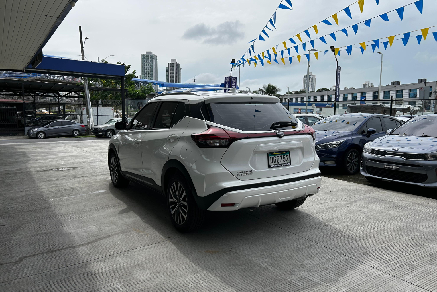 Nissan Kicks 2023 Automático color Blanco, Imagen #6